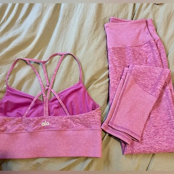 Alo soft. Size medium leggings. Size medium sports bra. - Picture 2 of 2